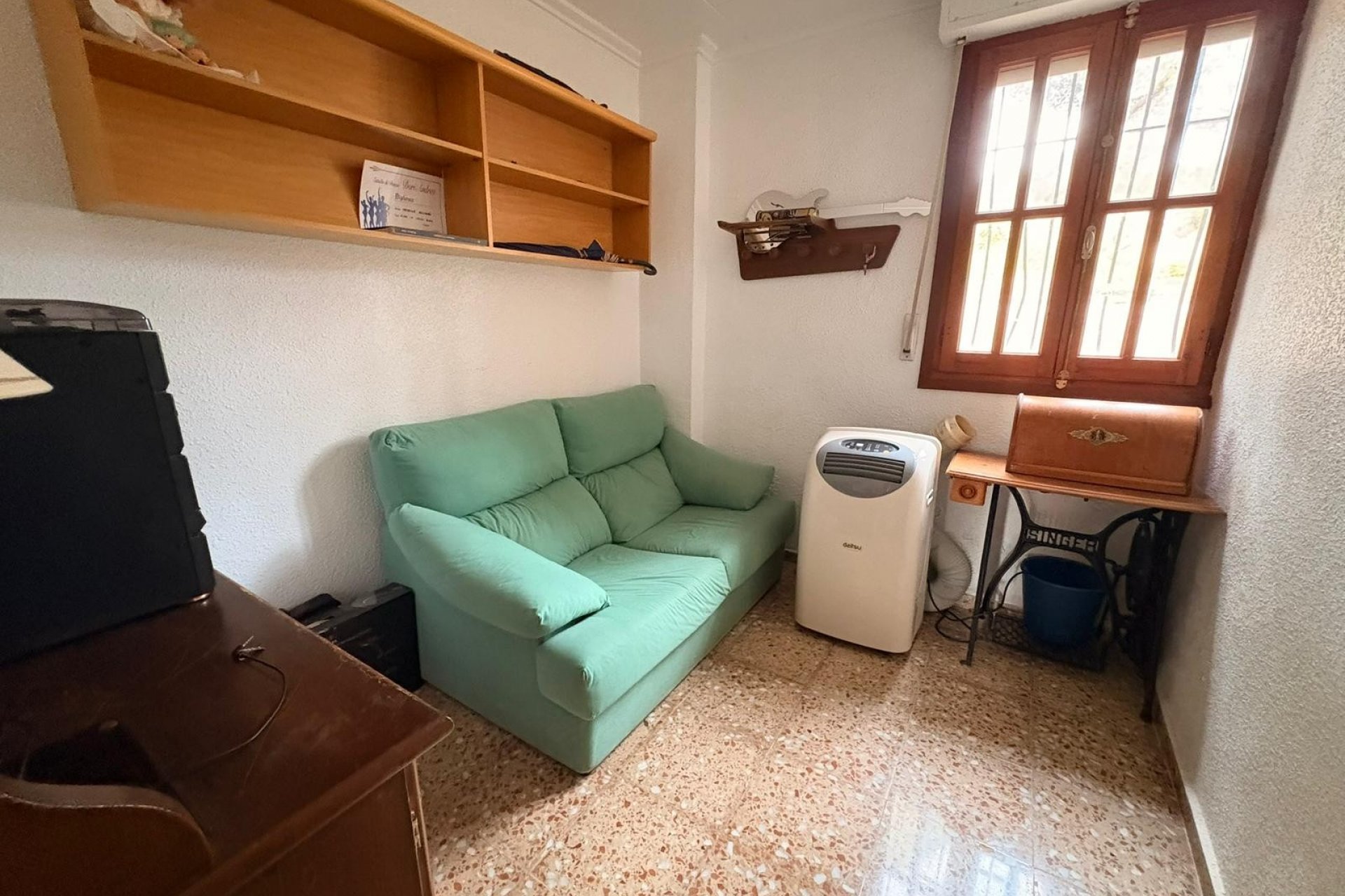 Resale - Villa - Sax