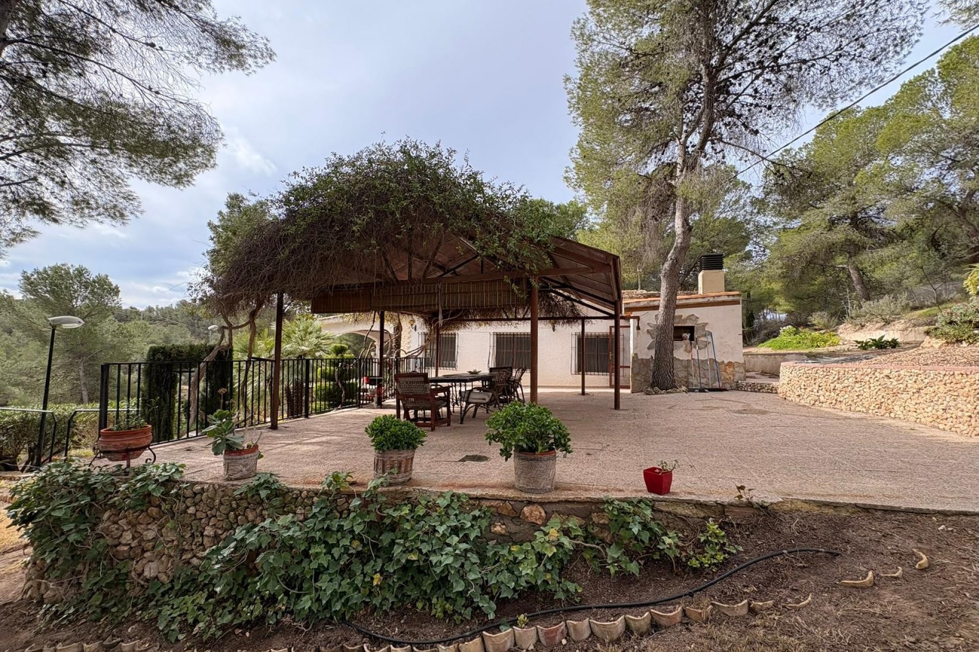 Resale - Villa - Sax