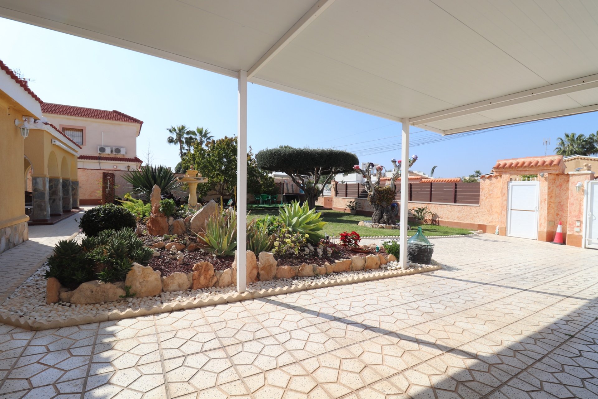 Resale - Villa - Torrevieja - Chaparral