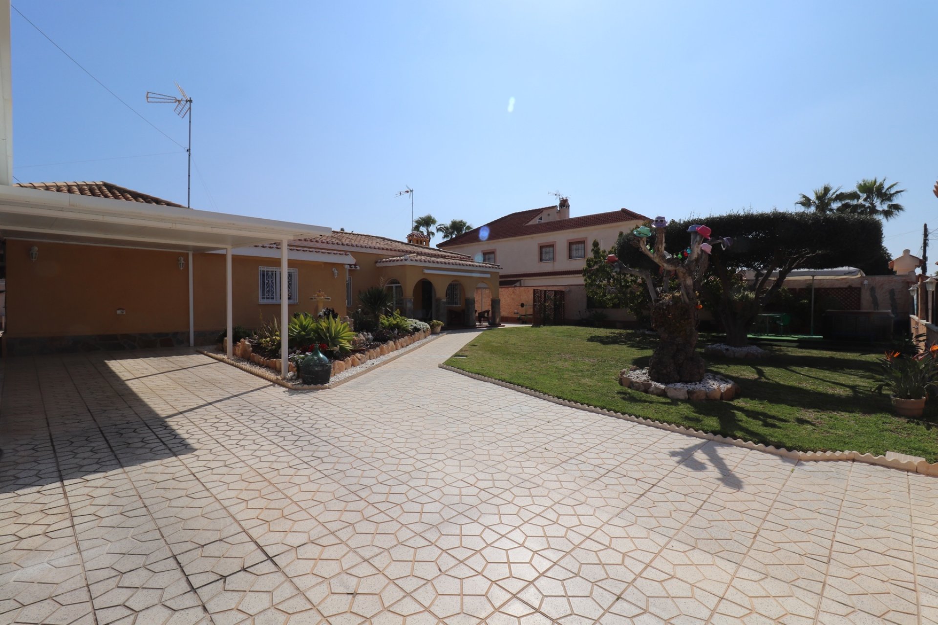 Resale - Villa - Torrevieja - Chaparral