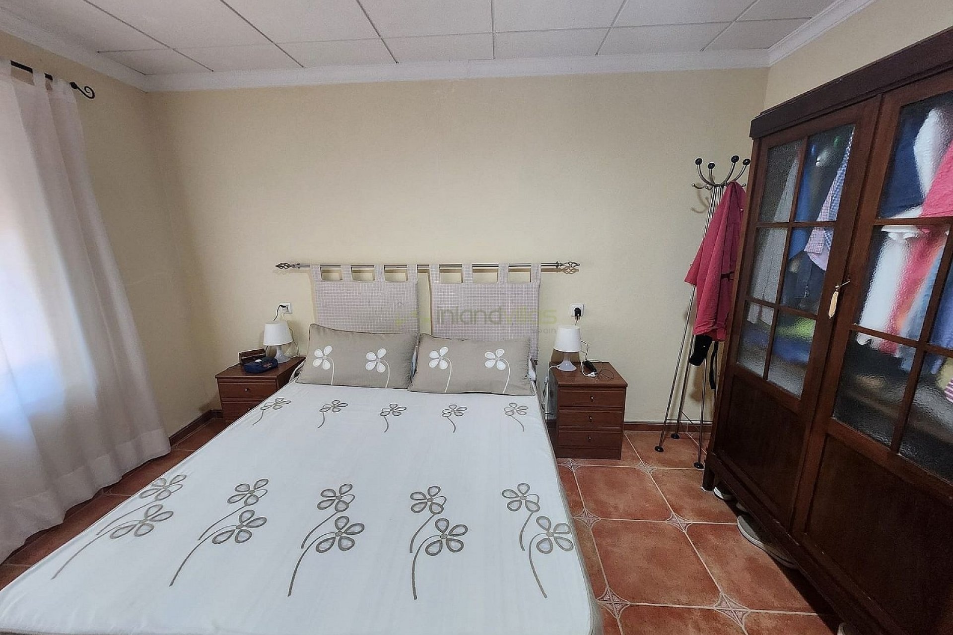 Resale - Villa - Villena
