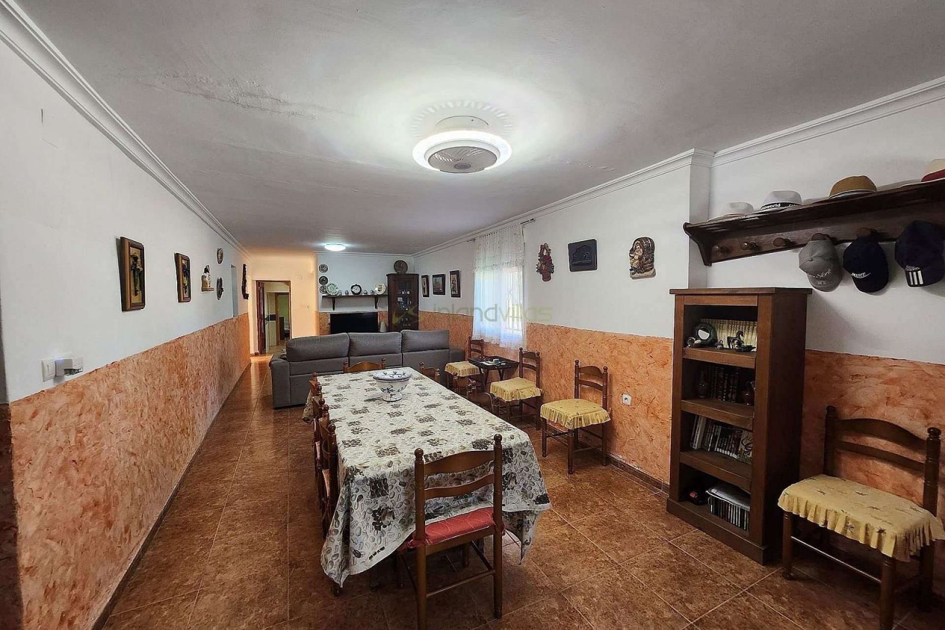 Resale - Villa - Villena