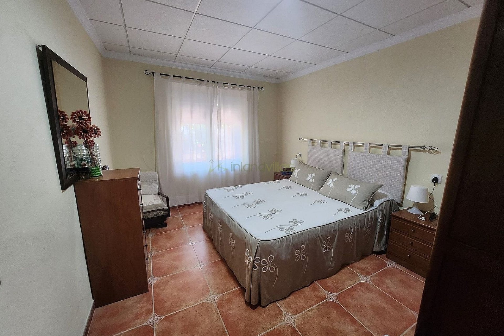 Resale - Villa - Villena