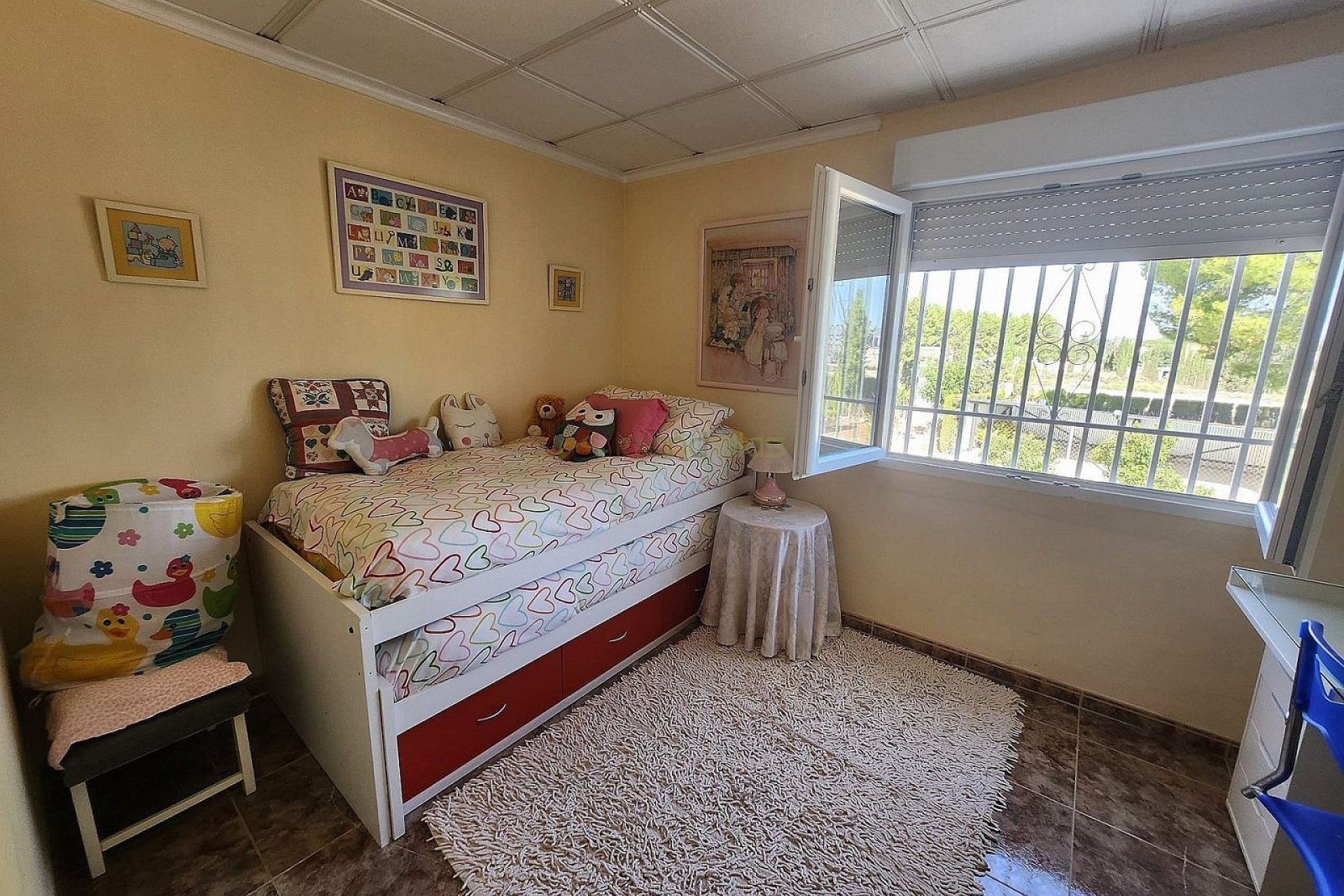 Resale - Villa - Villena