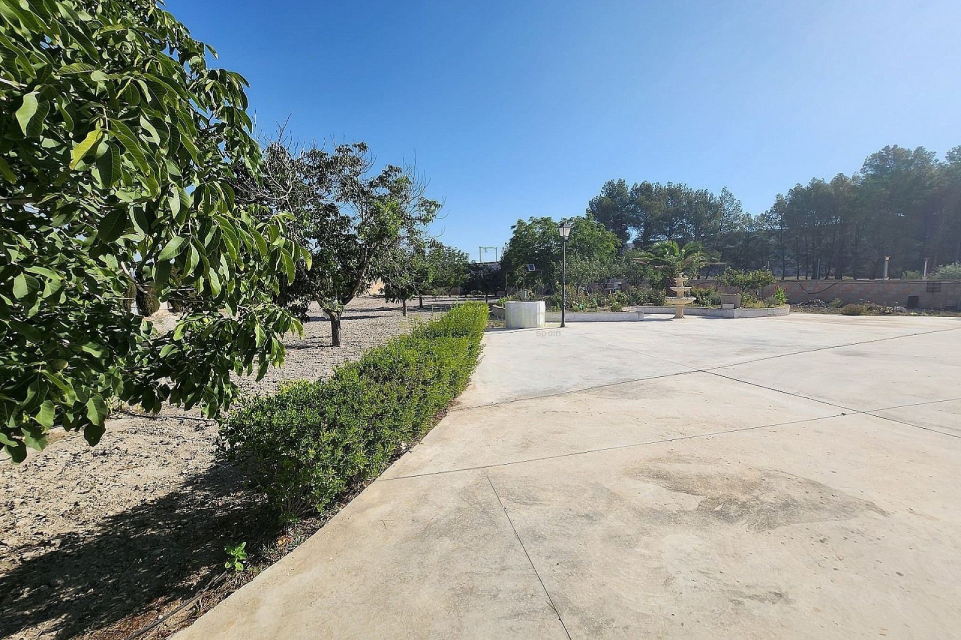 Resale - Villa - Villena