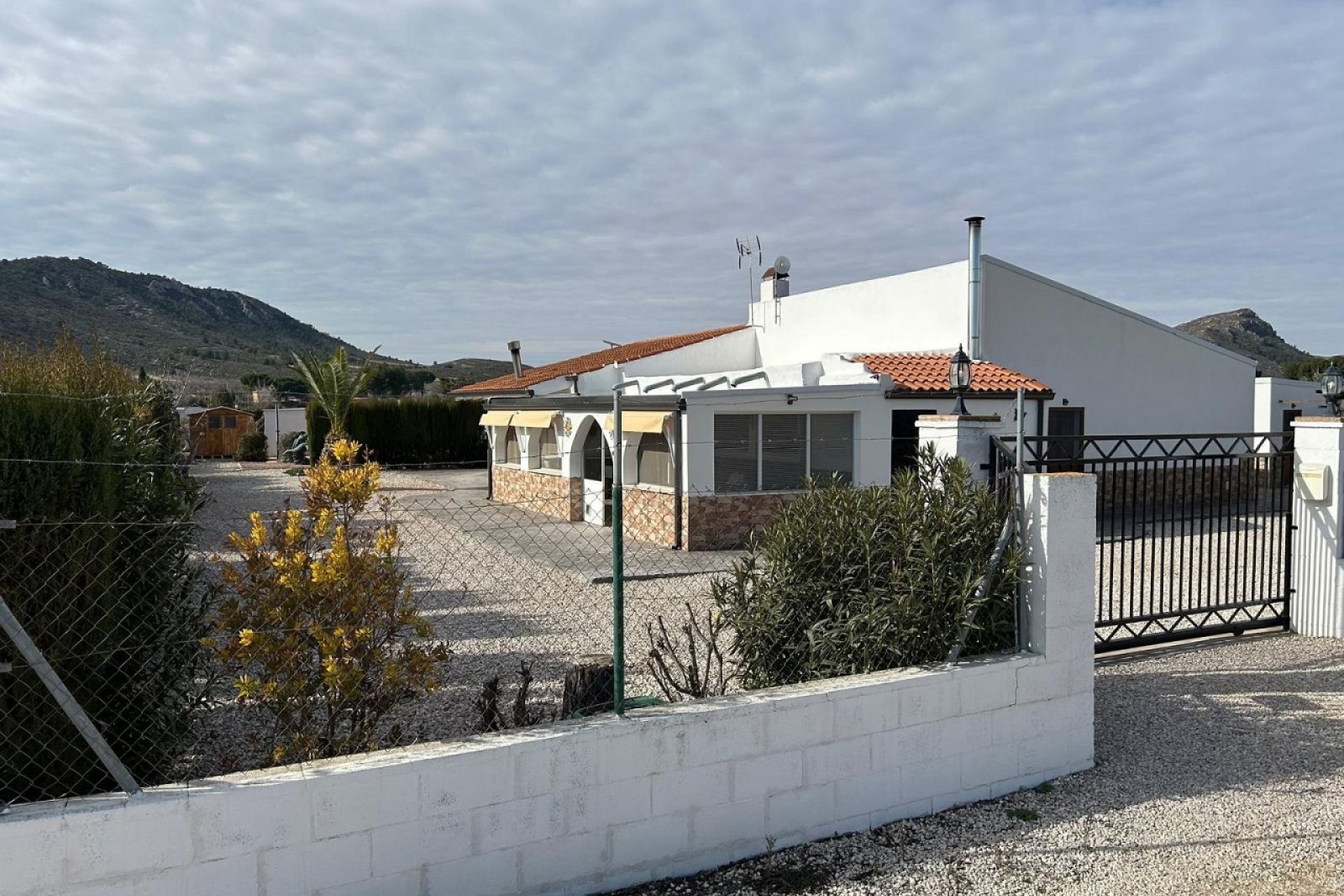 Resale - Villa - Villena