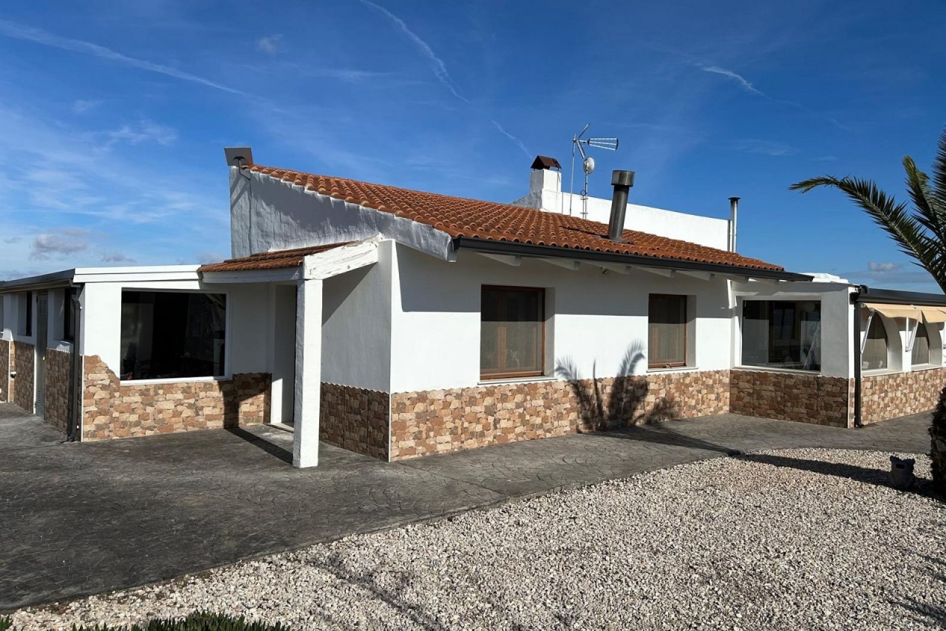 Resale - Villa - Villena
