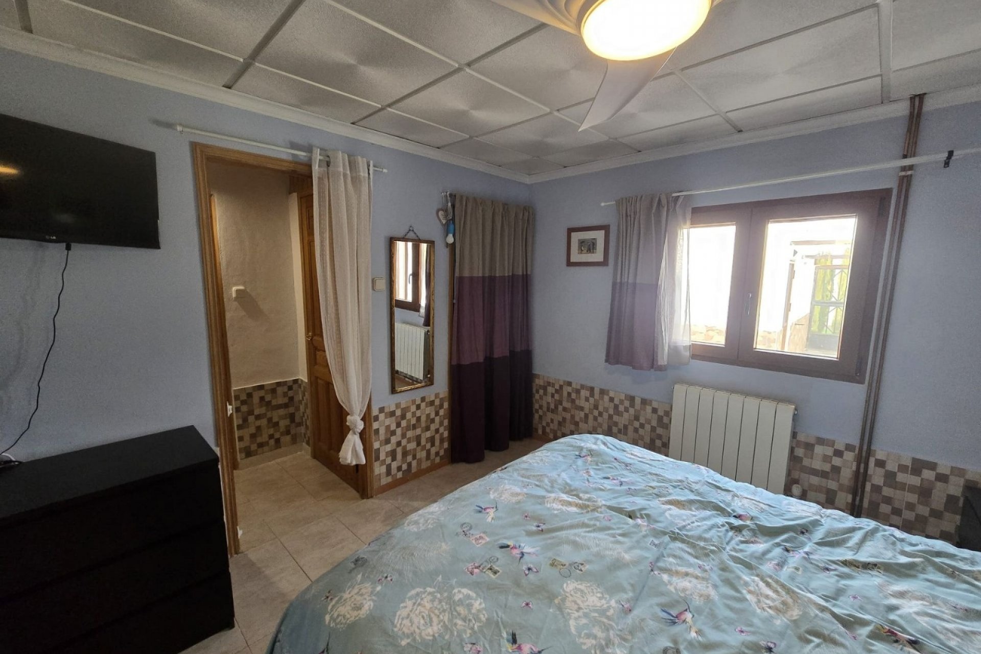 Resale - Villa - Villena