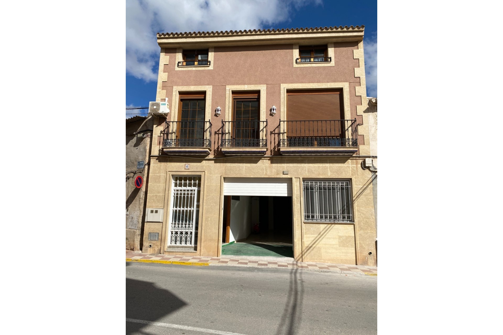 Reventa - Adosado - Sax