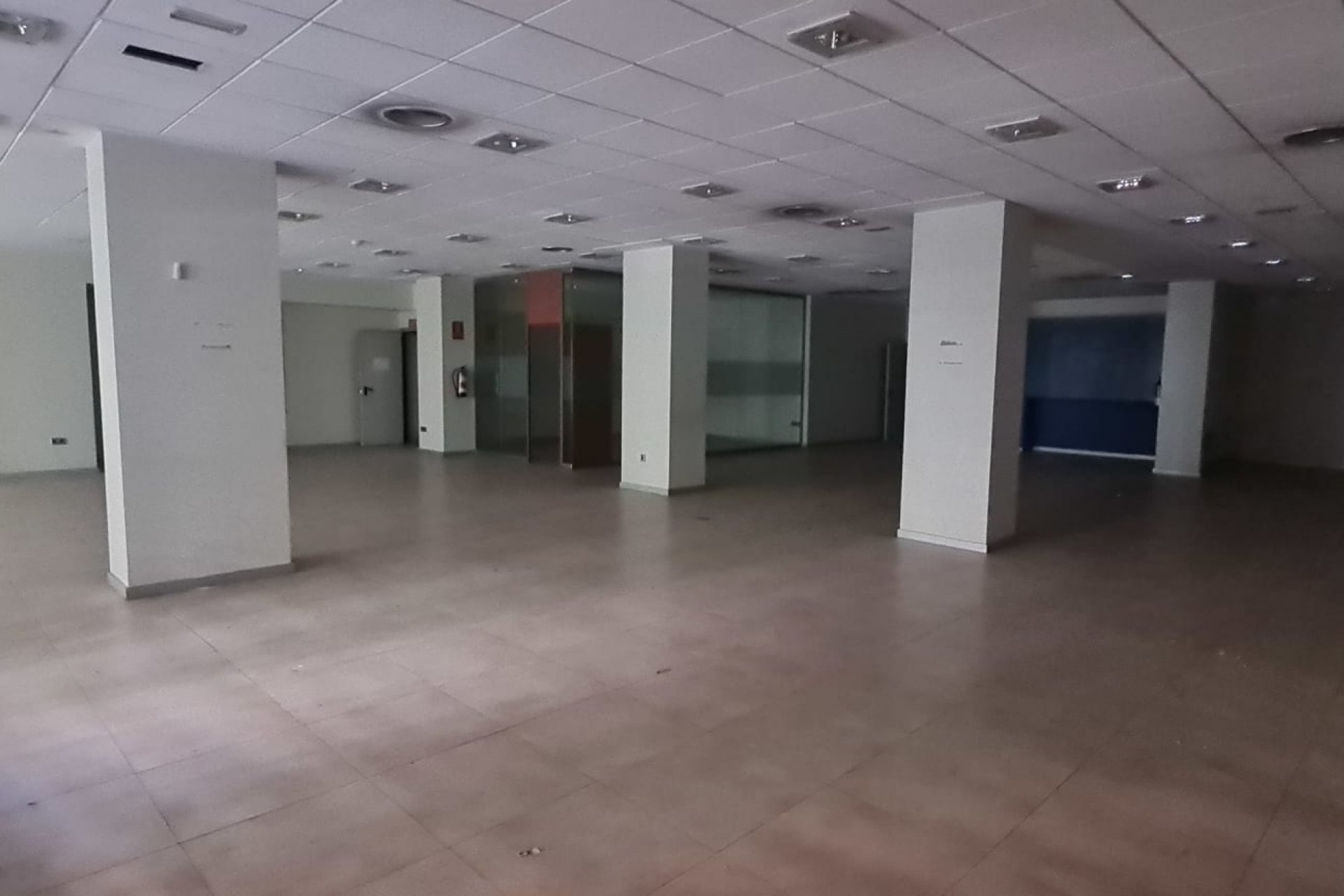 Reventa - Comercial - Alicante - Luceros