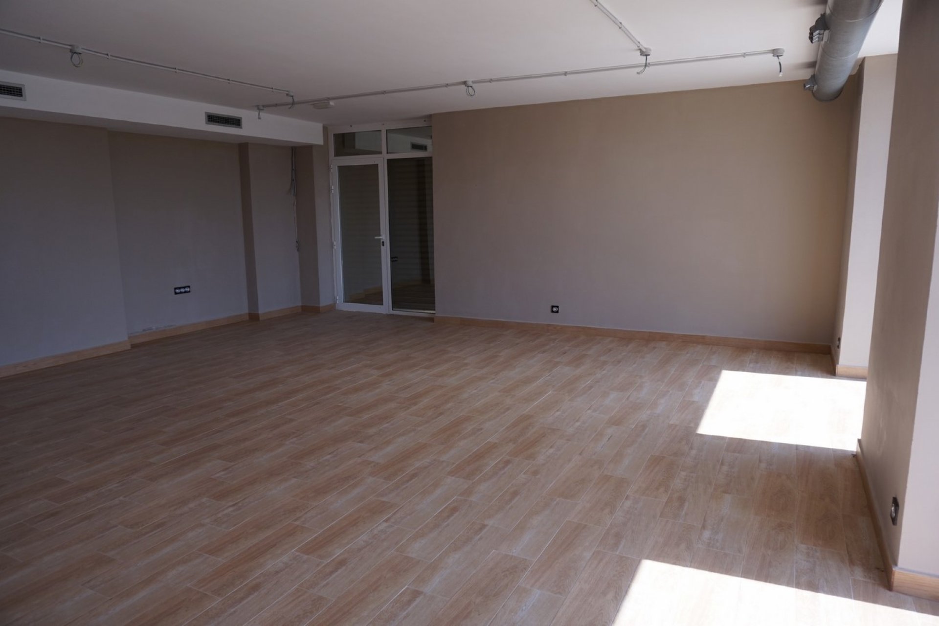 Reventa - Comercial - Ciudad Quesada