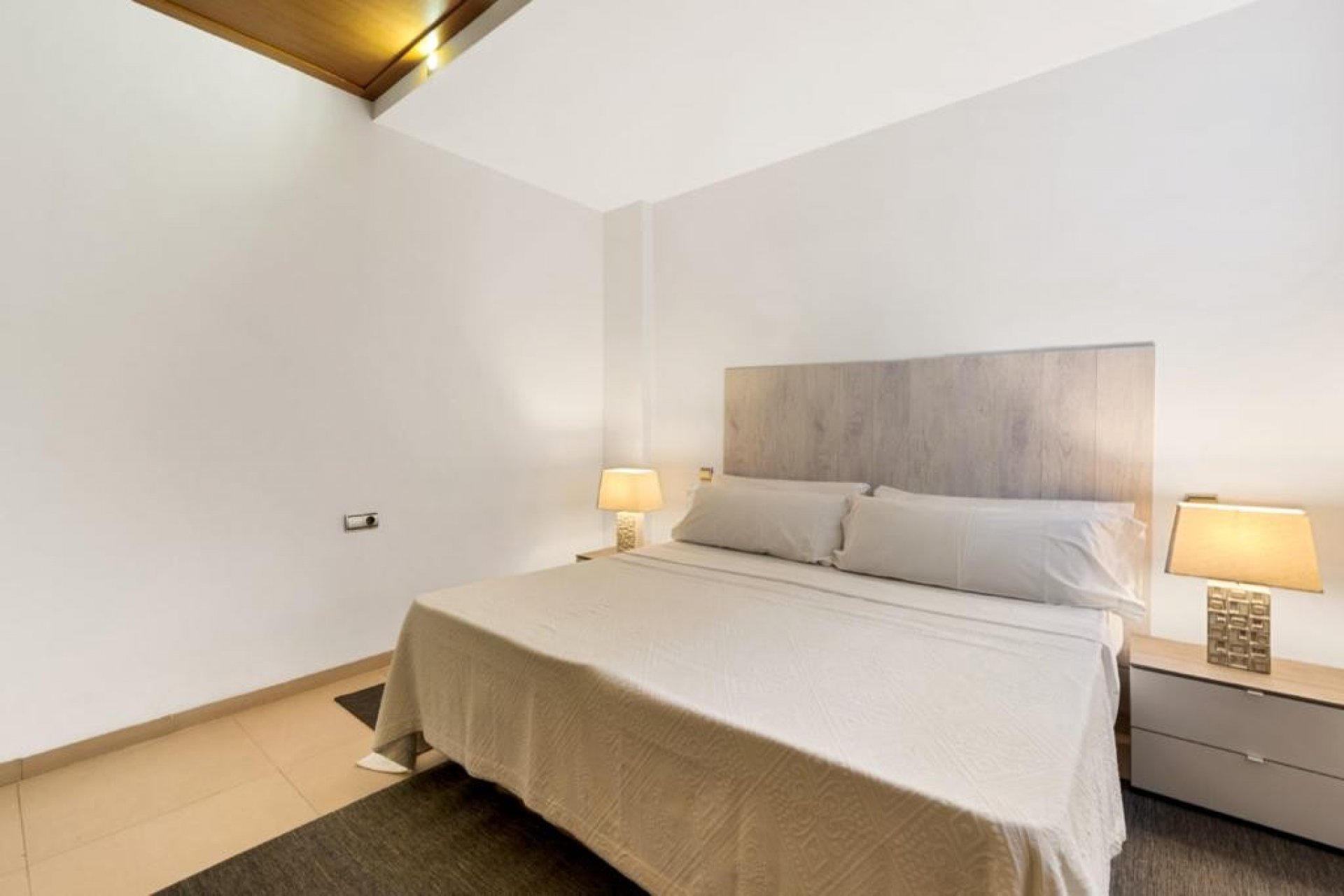 Reventa - Comercial - Marbella - Nueva Andalucía