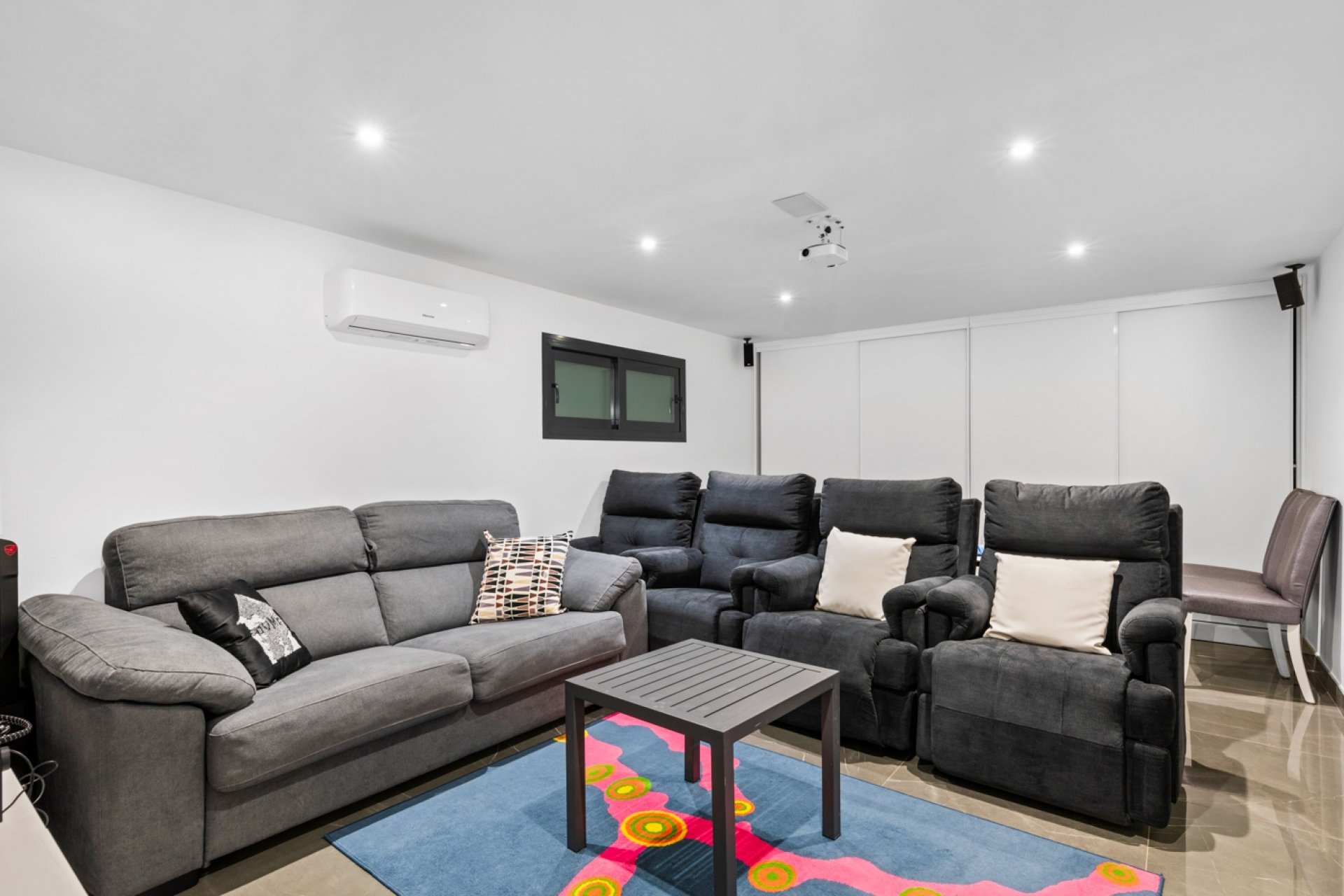 Reventa - Villa - San Juan - Frank Espinós