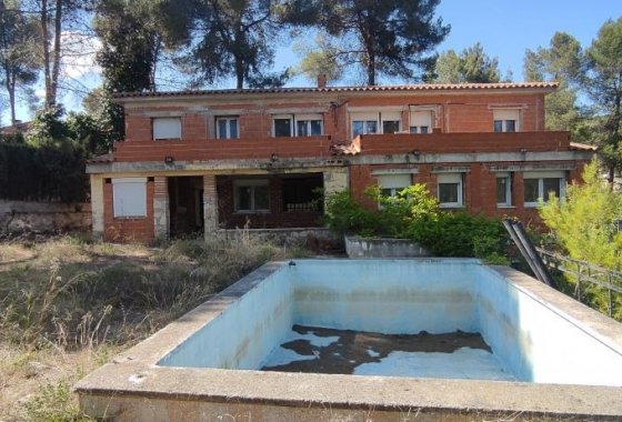 Villa - Resale - Alcoy - Alcoy