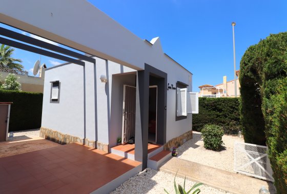 Villa - Resale - Algorfa - Montebello