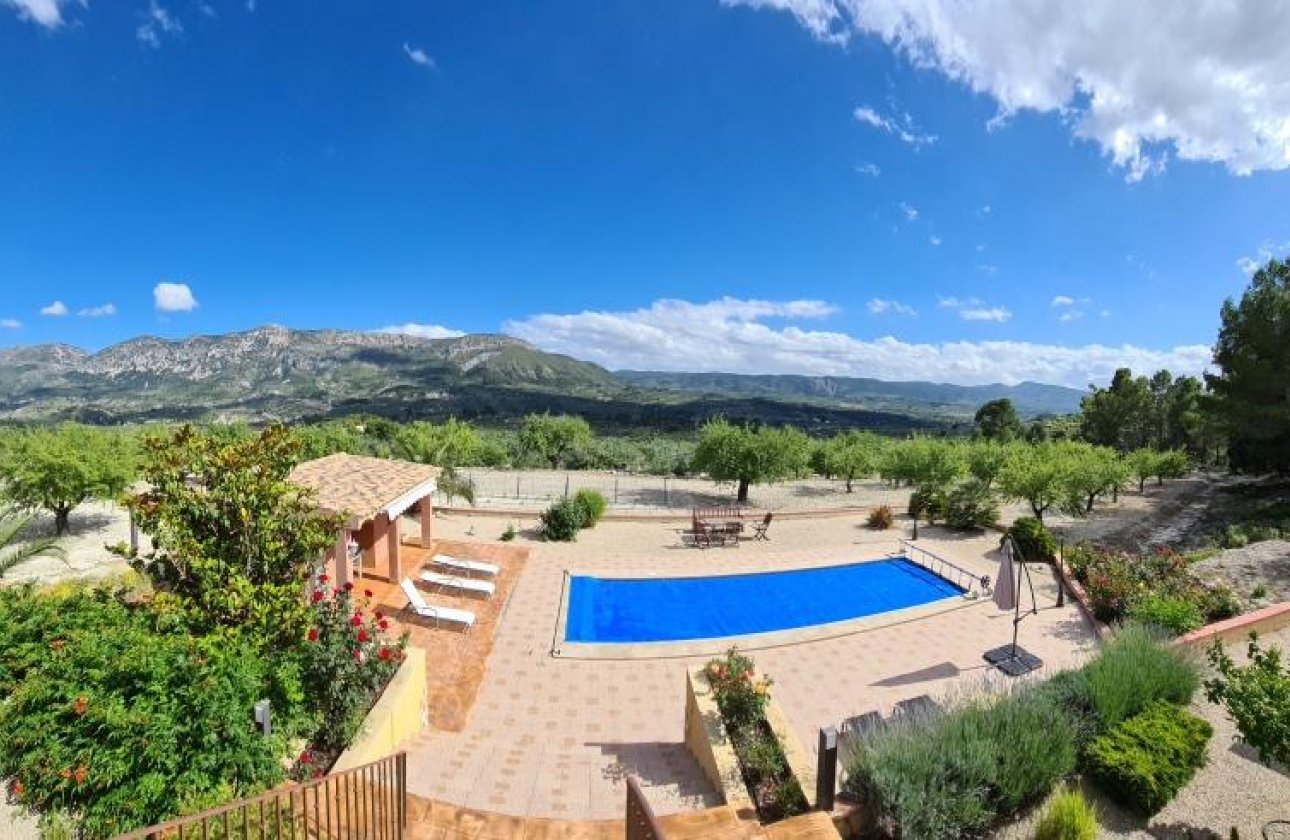 Villa - Resale - Balones - Balones