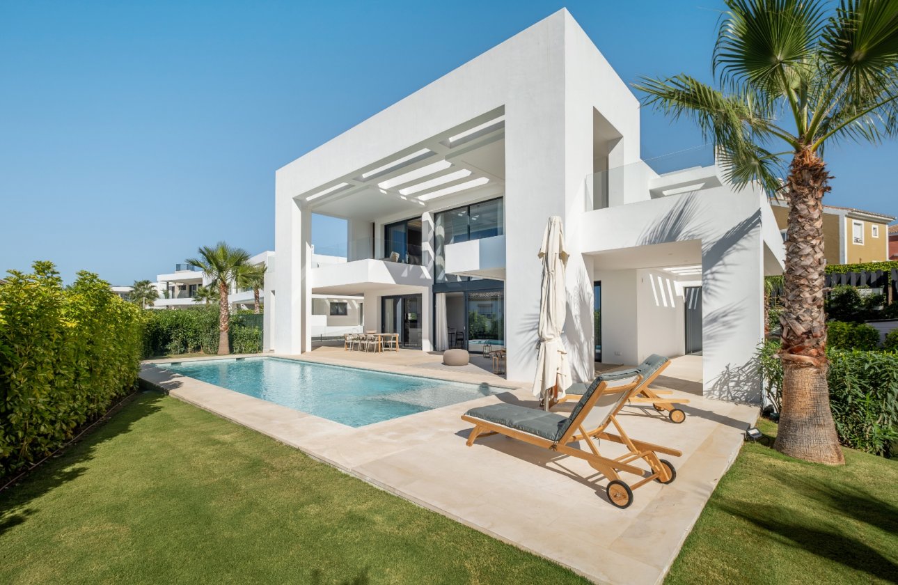Villa - Resale - Estepona - El Paraíso
