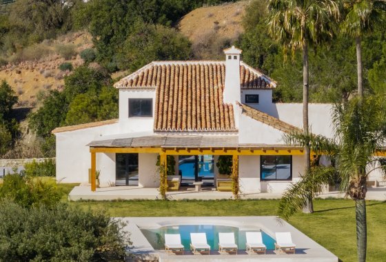 Villa - Resale - Estepona - Estepona