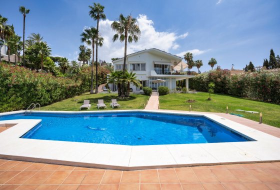 Villa - Resale - Marbella - Nueva Andalucía