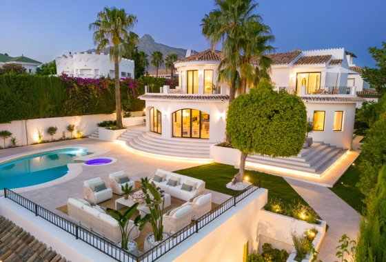 Villa - Resale - Marbella - Nueva Andalucía