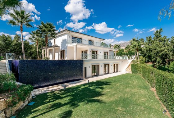 Villa - Resale - Marbella - Nueva Andalucía