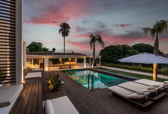 Villa - Resale - Marbella - Nueva Andalucía