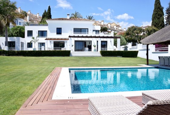 Villa - Resale - Marbella - Nueva Andalucía