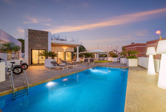 Villa - Resale - Orihuela Costa - Villamartín