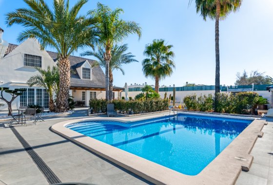 Villa - Resale - San Juan - Frank Espinós