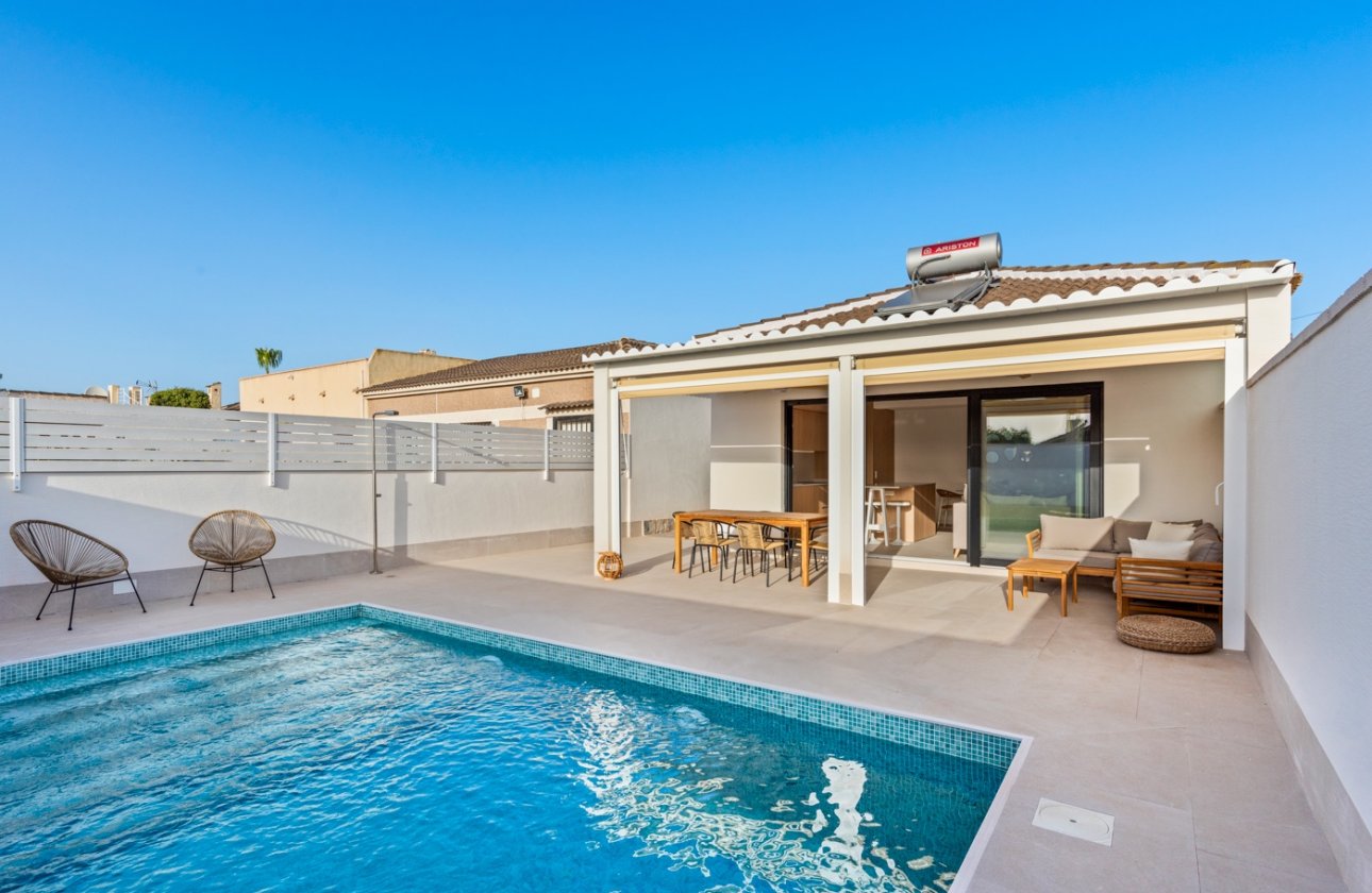 Villa - Resale - Torrevieja - El Chaparral