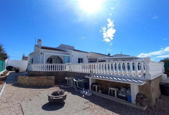 Villa - Resale - Torrevieja - La Siesta