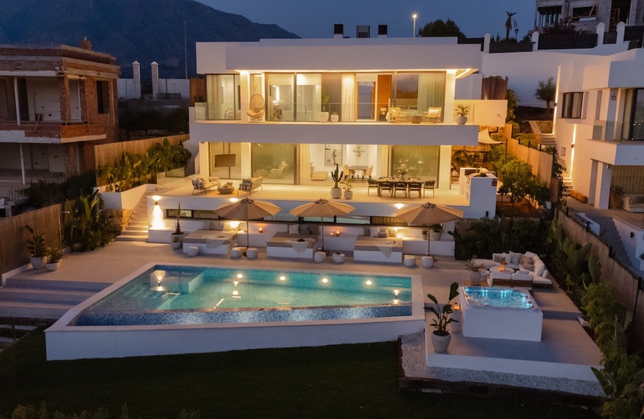 Villa - Reventa - Marbella - Nueva Andalucía
