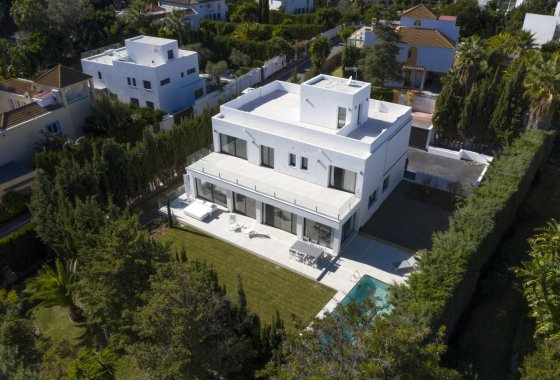 Villa - Wiederverkauf - Marbella - Nueva Andalucía