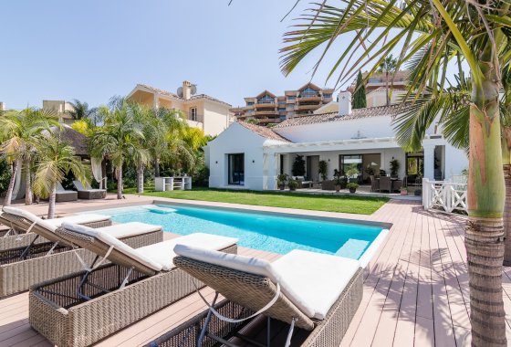 Villa - Wiederverkauf - Marbella - Nueva Andalucía