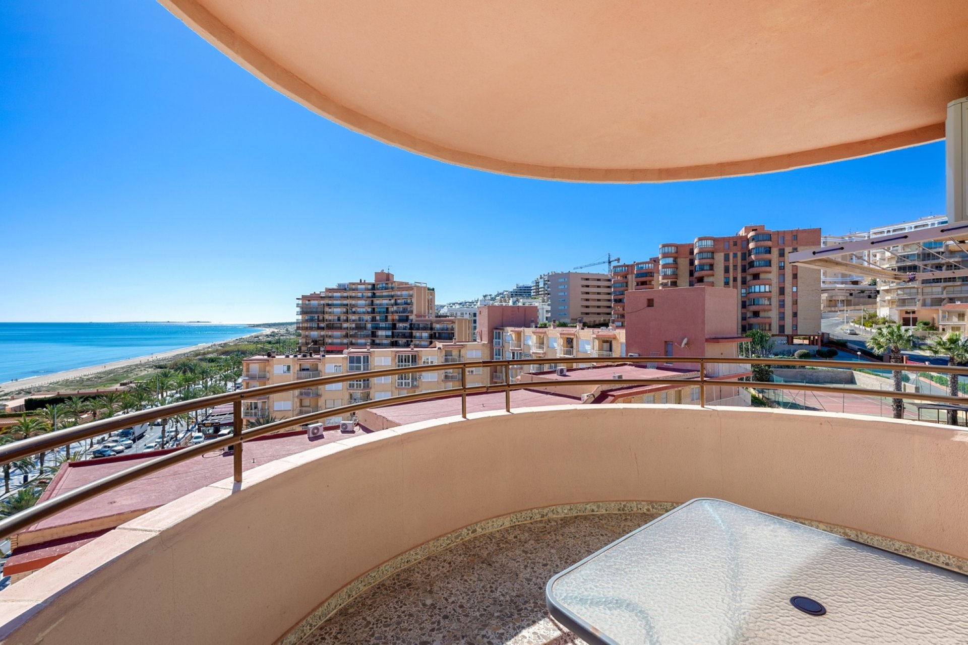Wiederverkauf - Apartment - Arenales del Sol - Segunda linea playa
