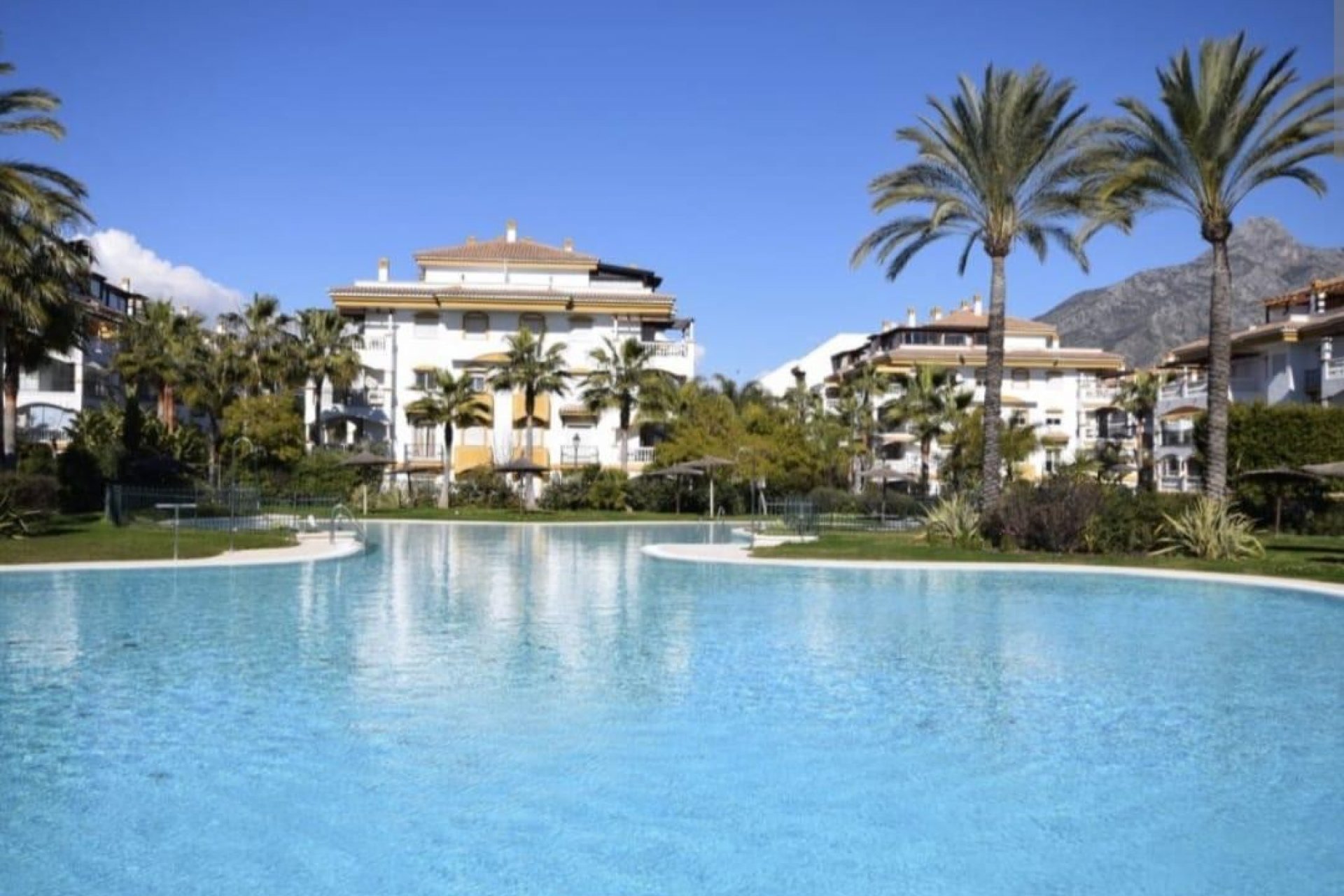 Wiederverkauf - Apartment - Marbella - Nueva Andalucía