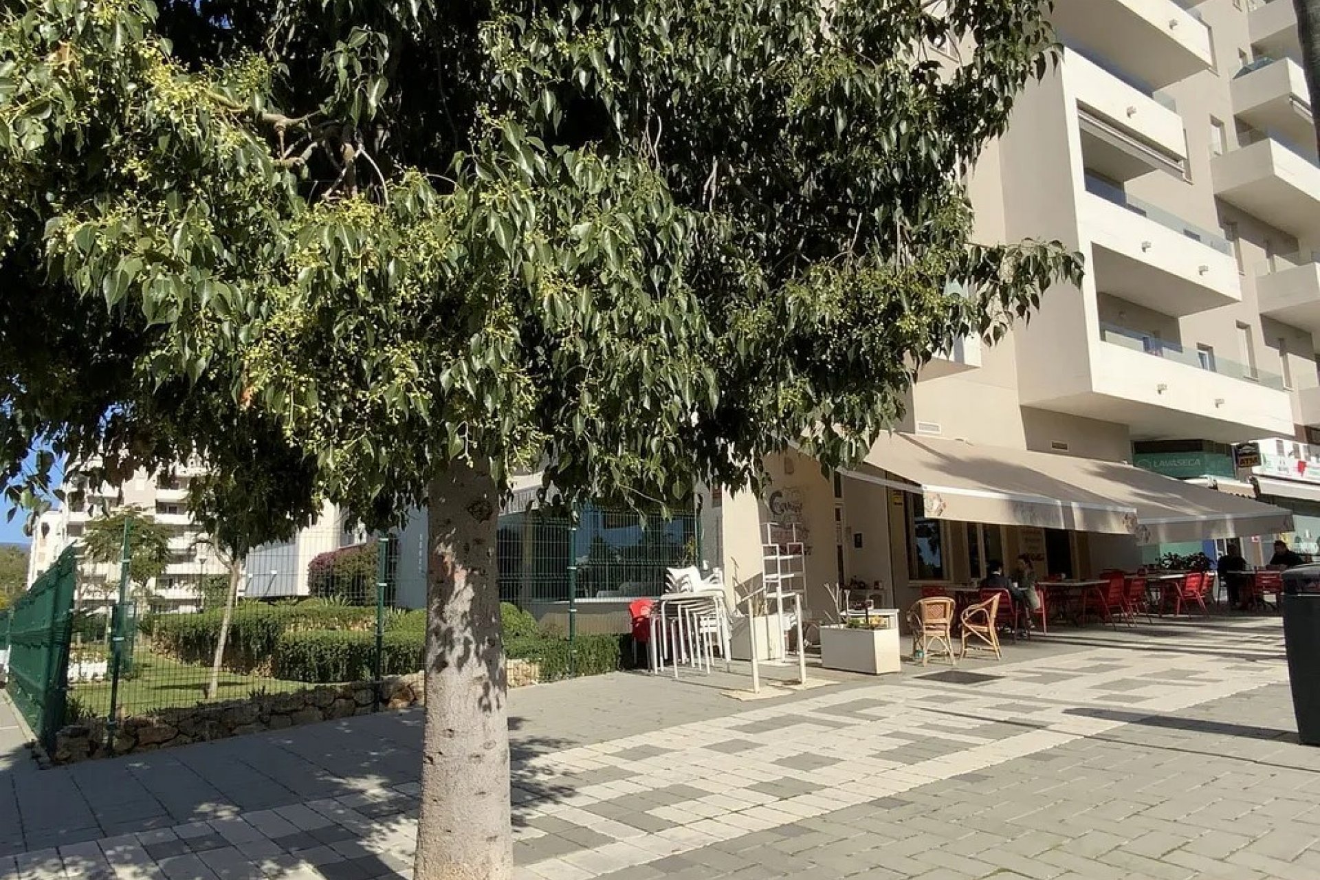 Wiederverkauf - Kommerziell - Marbella - Nueva Andalucía