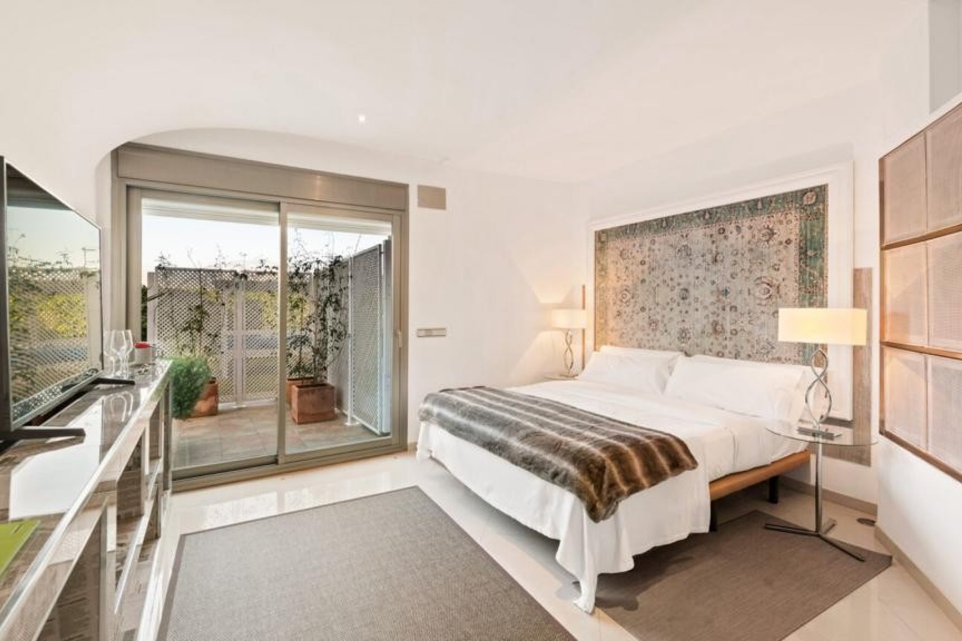 Wiederverkauf - Kommerziell - Marbella - Nueva Andalucía