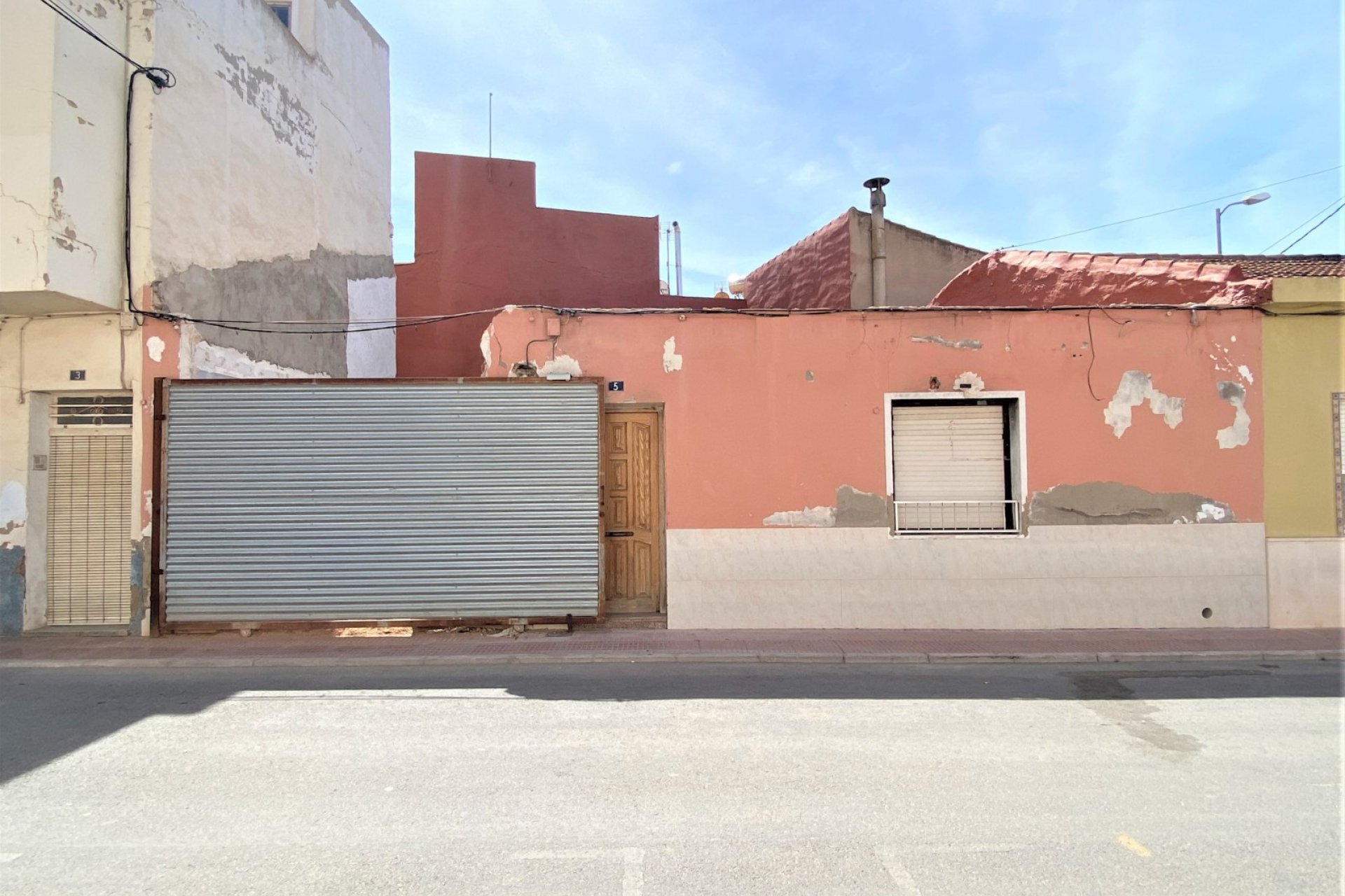 Wiederverkauf - Land - Sax