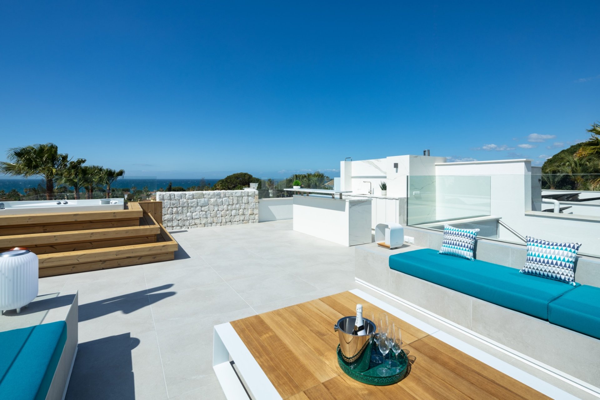 Wiederverkauf - Villa - Marbella - East Marbella