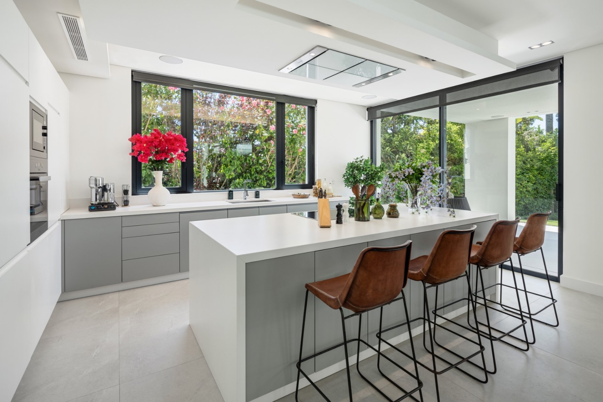 Wiederverkauf - Villa - Marbella - East Marbella