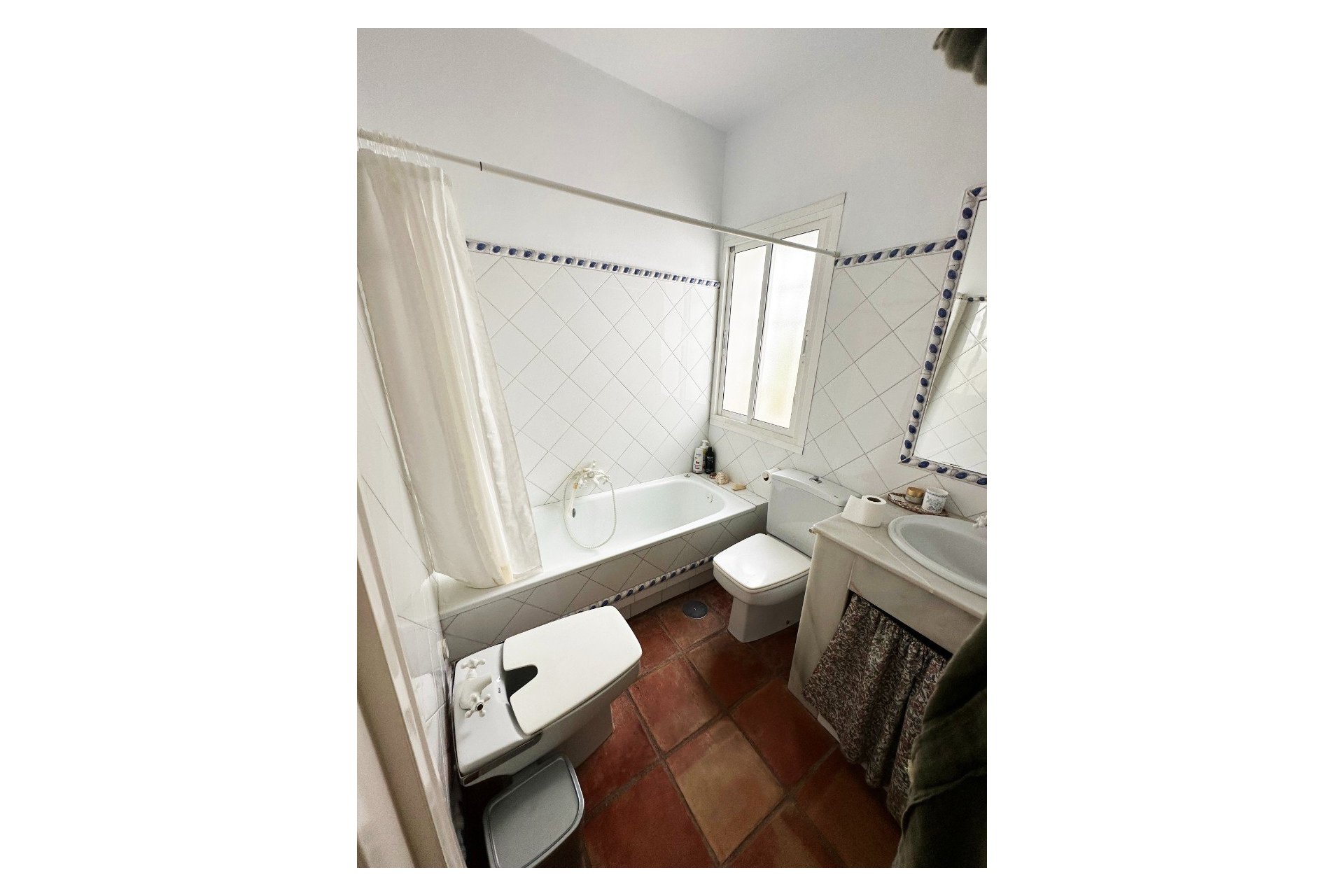 Wiederverkauf - Villa - Marbella - Las Chapas