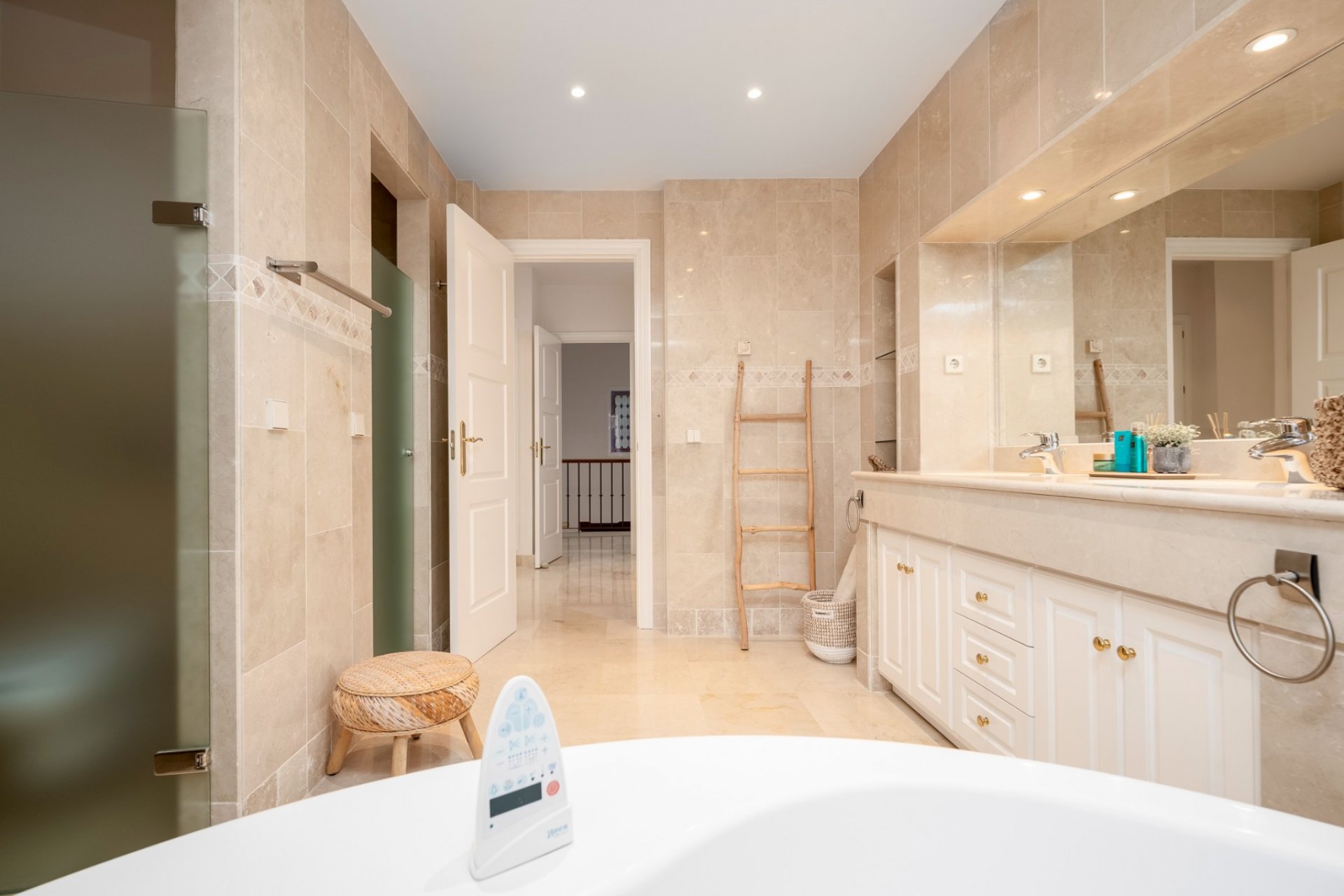 Wiederverkauf - Villa - Marbella - Los Monteros