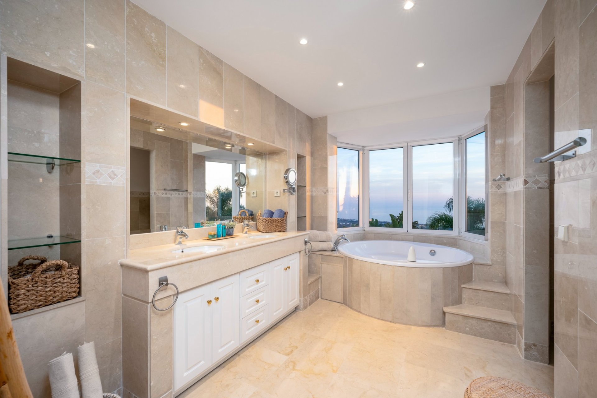 Wiederverkauf - Villa - Marbella - Los Monteros