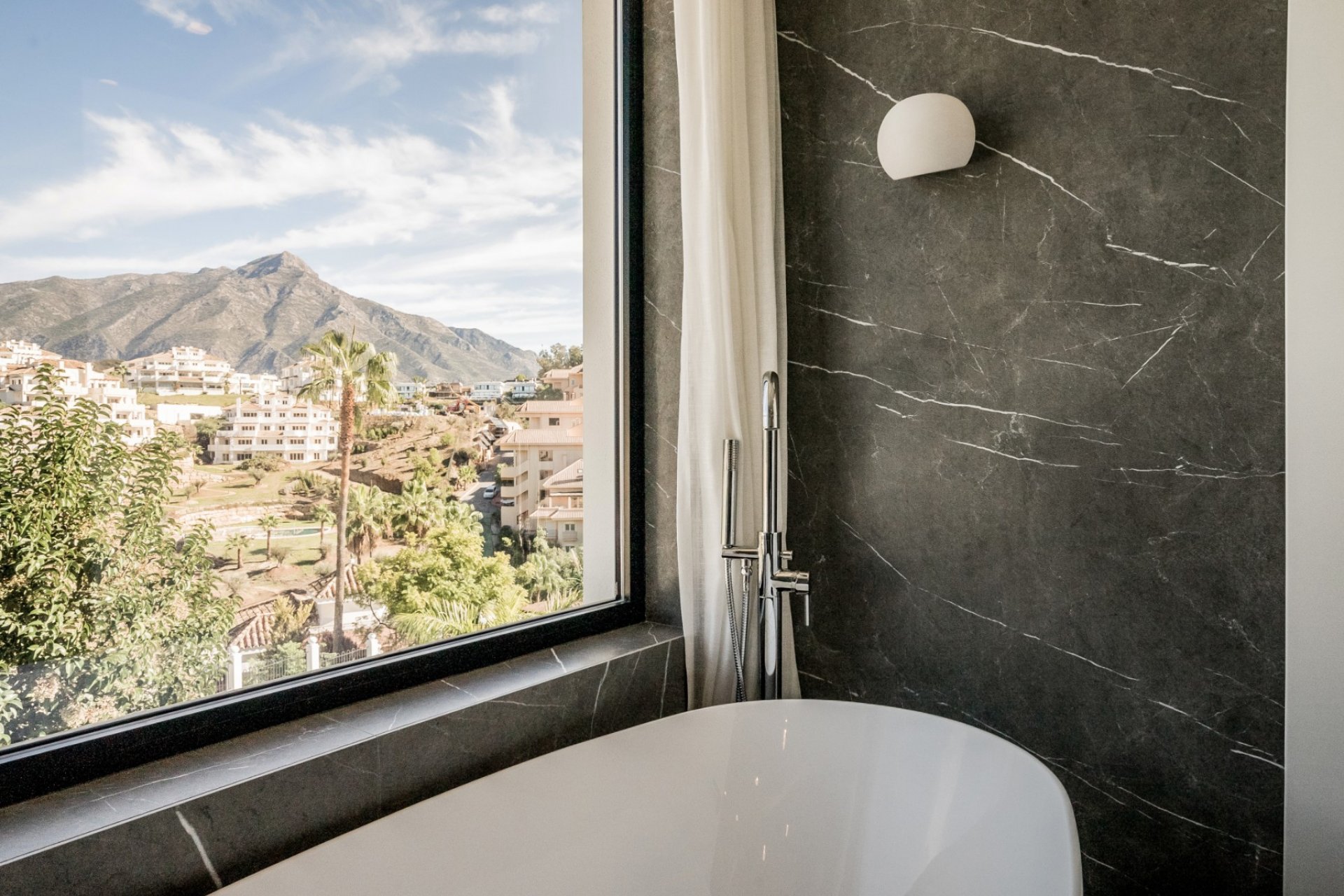 Wiederverkauf - Villa - Marbella - Los Naranjos de Marbella