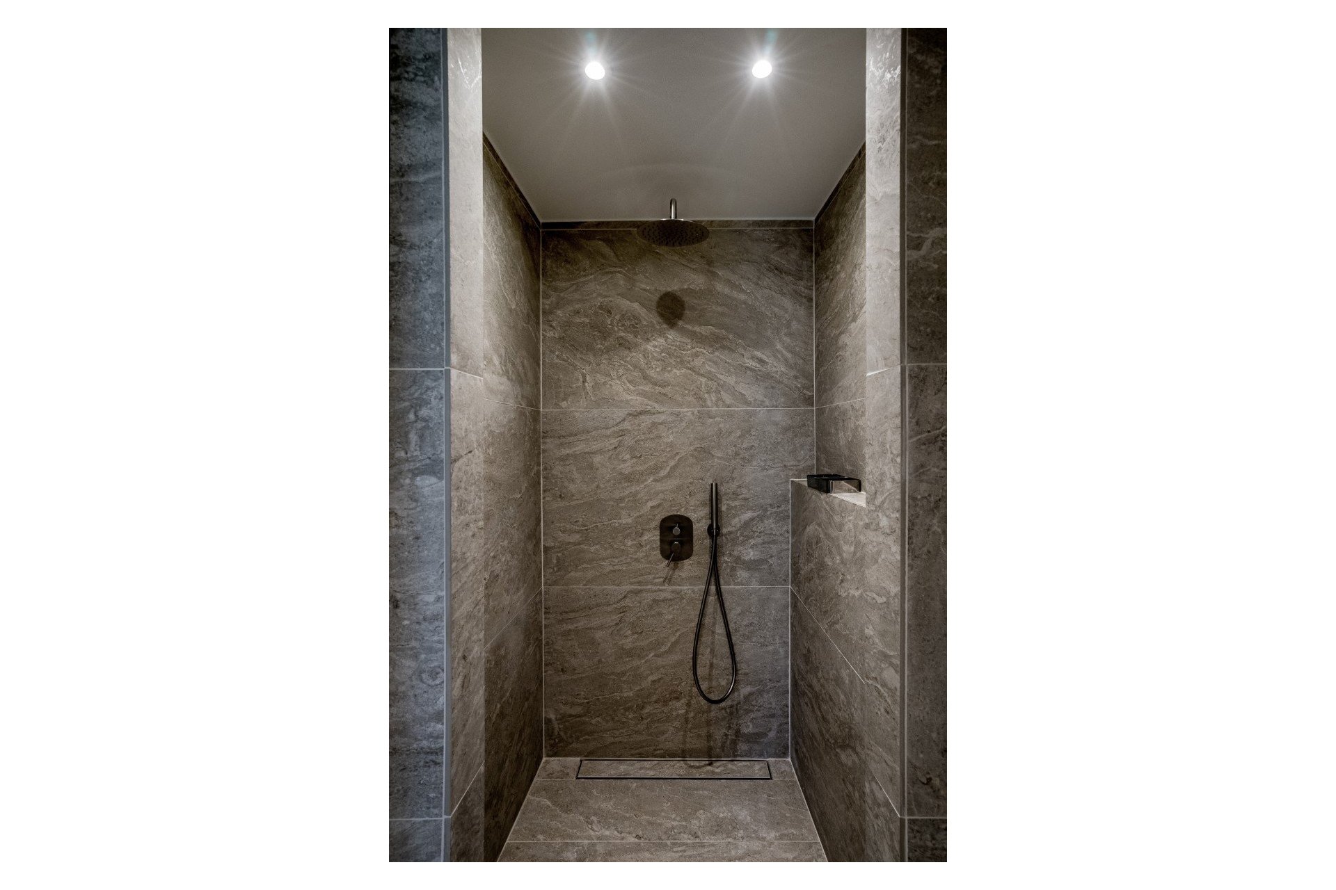 Wiederverkauf - Villa - Marbella - Los Naranjos de Marbella