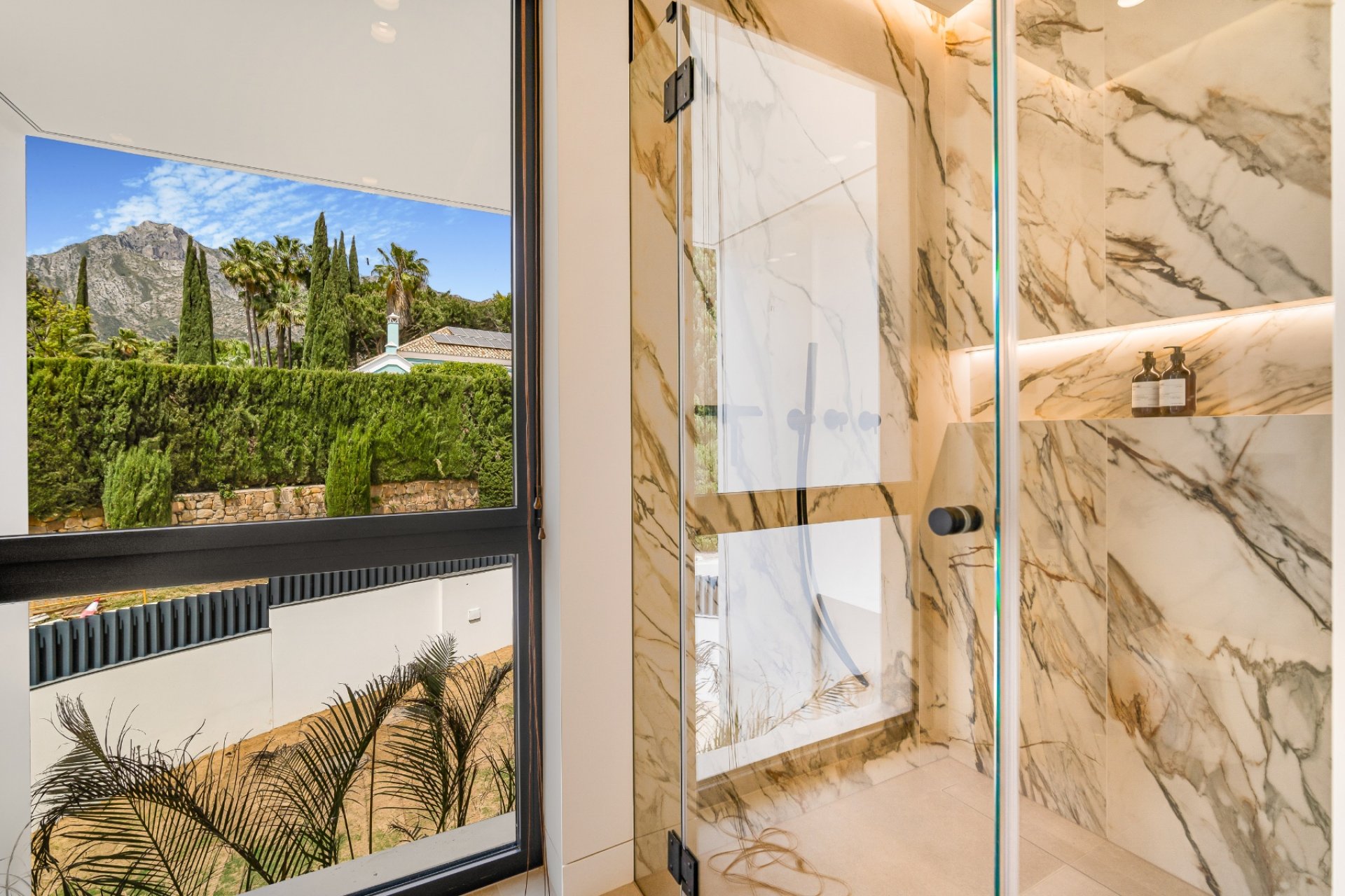 Wiederverkauf - Villa - Marbella - Nagueles