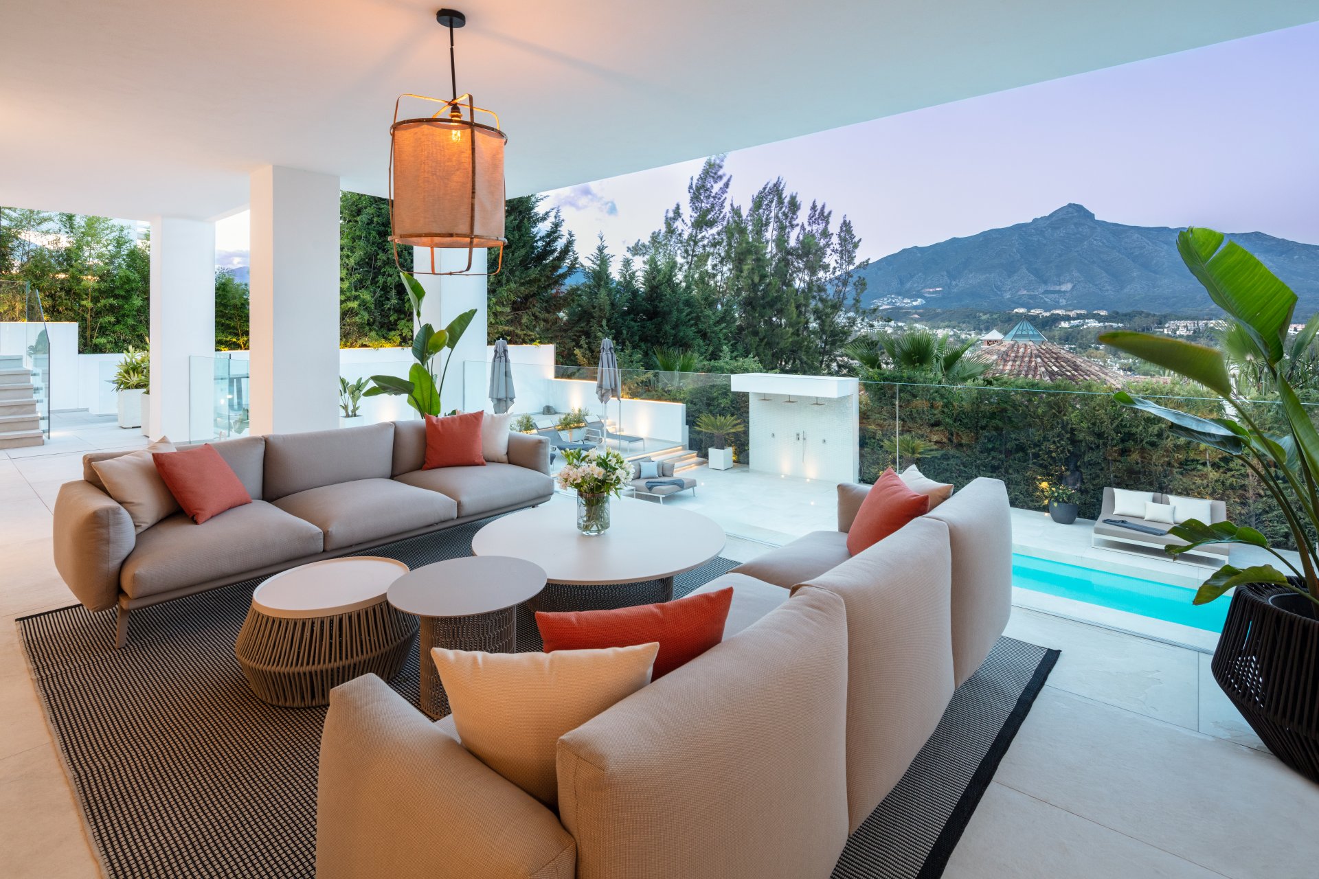 Wiederverkauf - Villa - Marbella - Nueva Andalucía