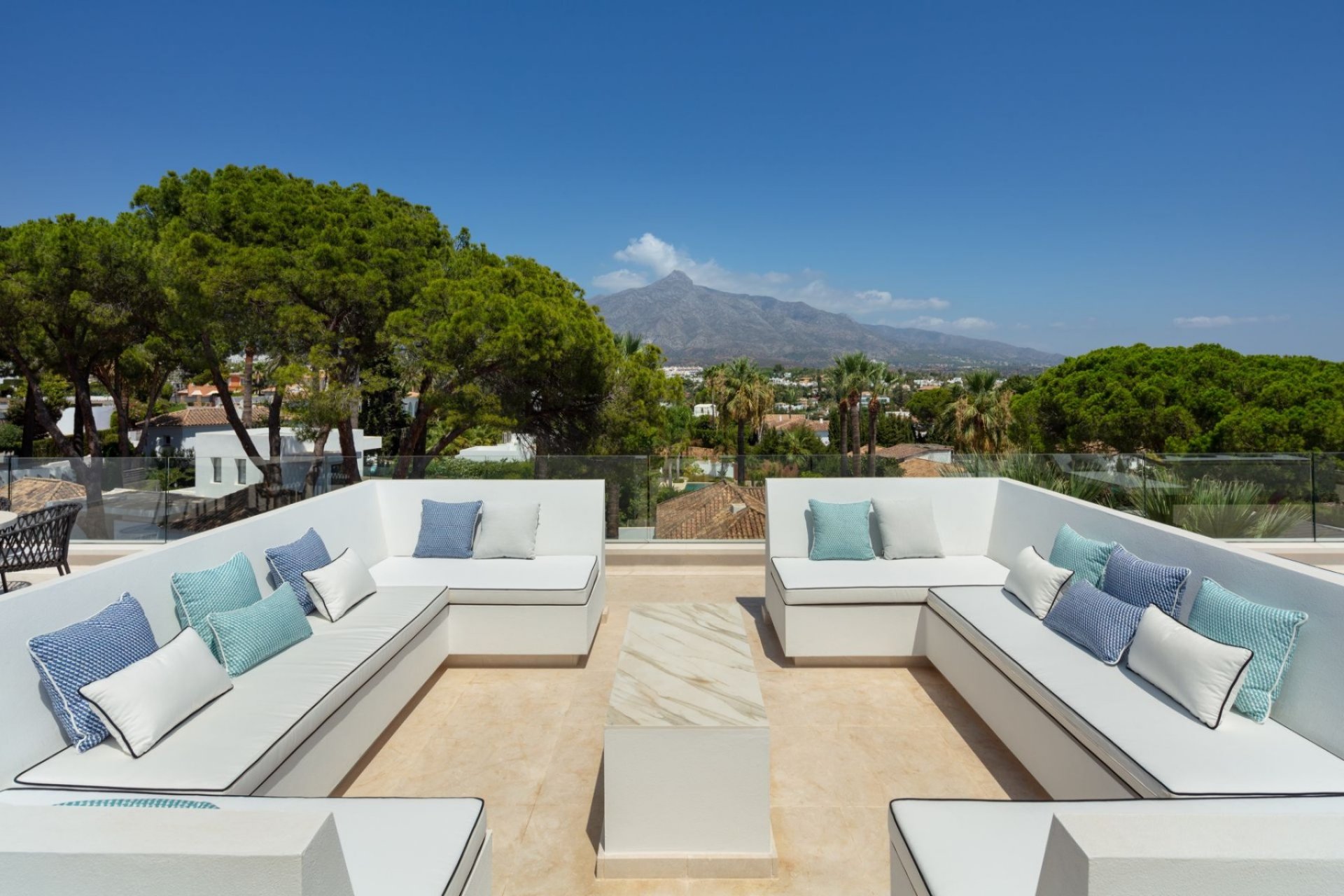 Wiederverkauf - Villa - Marbella - Nueva Andalucía