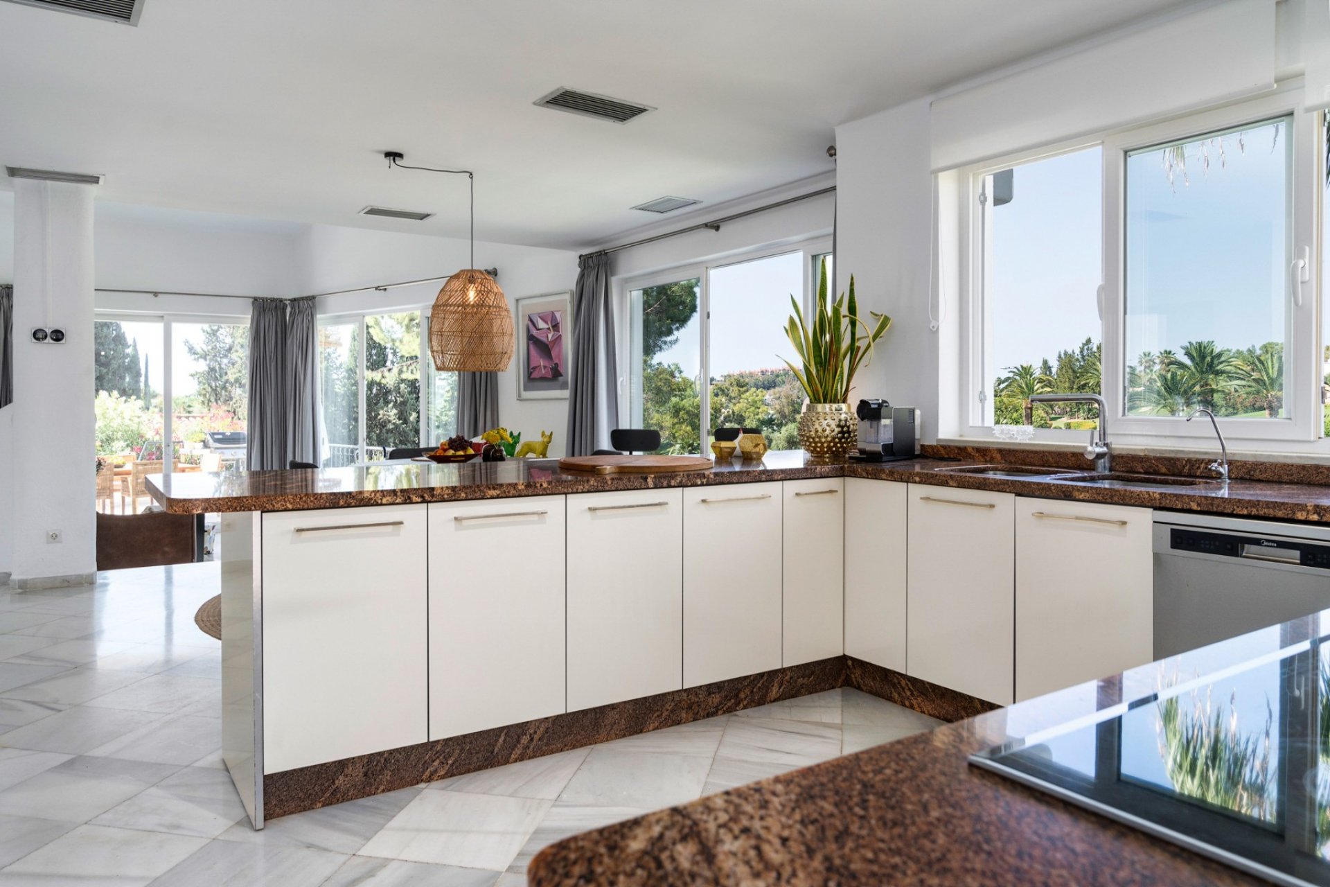 Wiederverkauf - Villa - Marbella - Nueva Andalucía